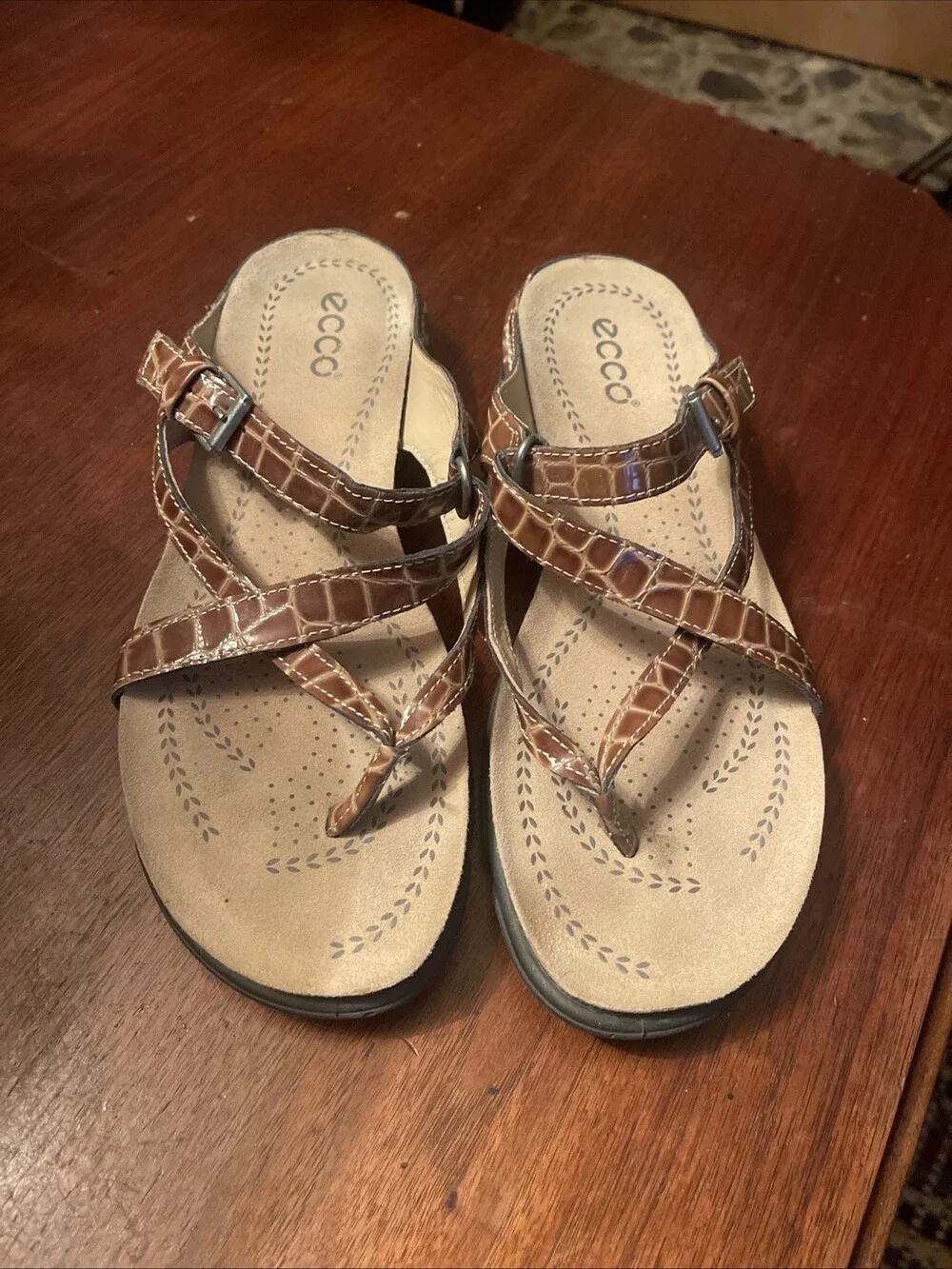 Ecco Light Brown Croc Print Strappy Sandals Women's Size 8M Adjustable (S1983)